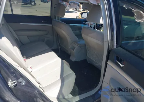 2013 Subaru Outback 2.5I Premium из США, поврежденный, VIN 4S4BRCCC8D3245201